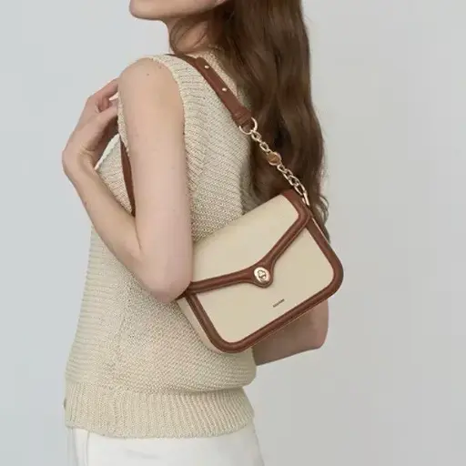 SquareLine 琥珀色帆布棕色包